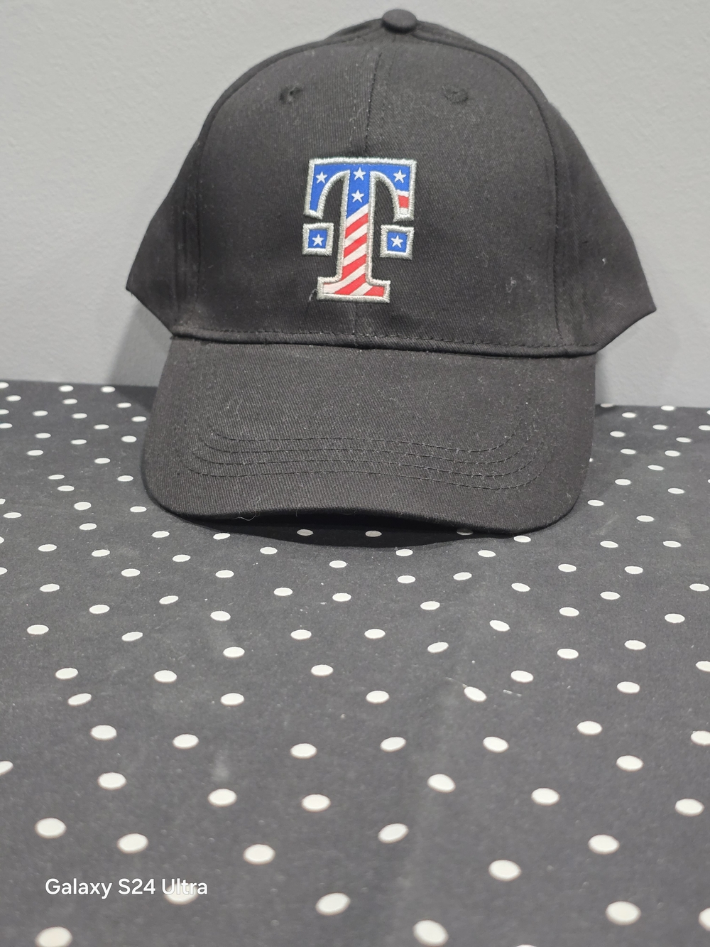 T-MOBILE HAT NEW